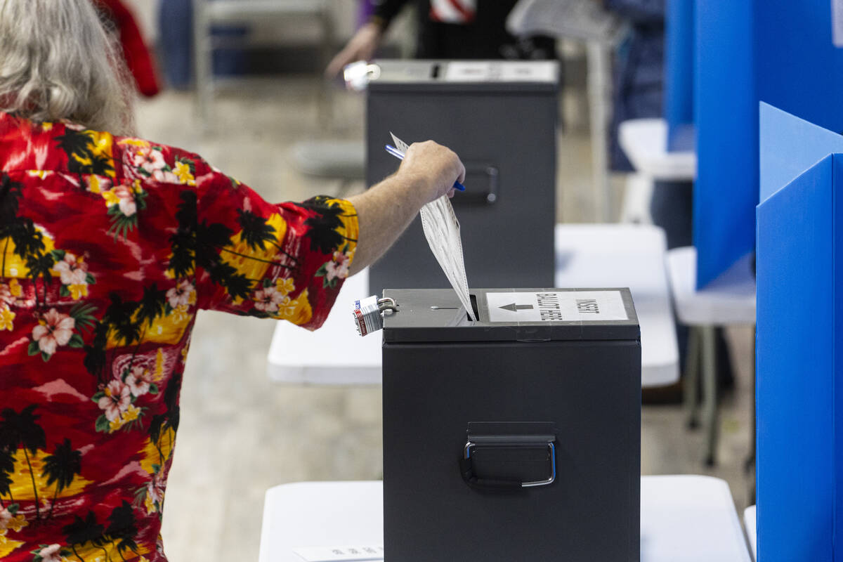 Nye County residents cast their ballots on Election Day at Bob Ruud Community Center in Pahrump ...