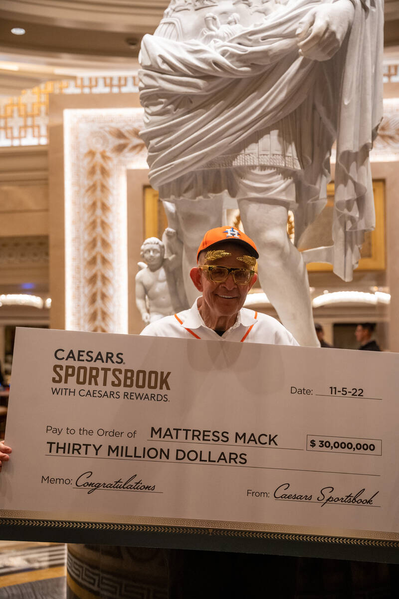 Mattress Mack loads $10 million of Astros winnings into wheelbarrow