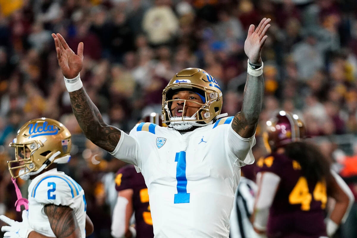 Dorian Thompson-Robinson dari UCLA sedang mencari satu kemenangan lagi atas USC