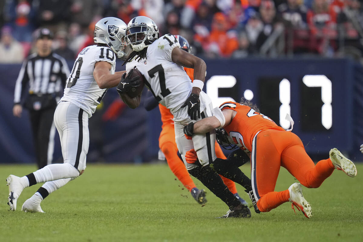 Davante Adams' monster day ends with Raiders' overtime winner vs. Broncos