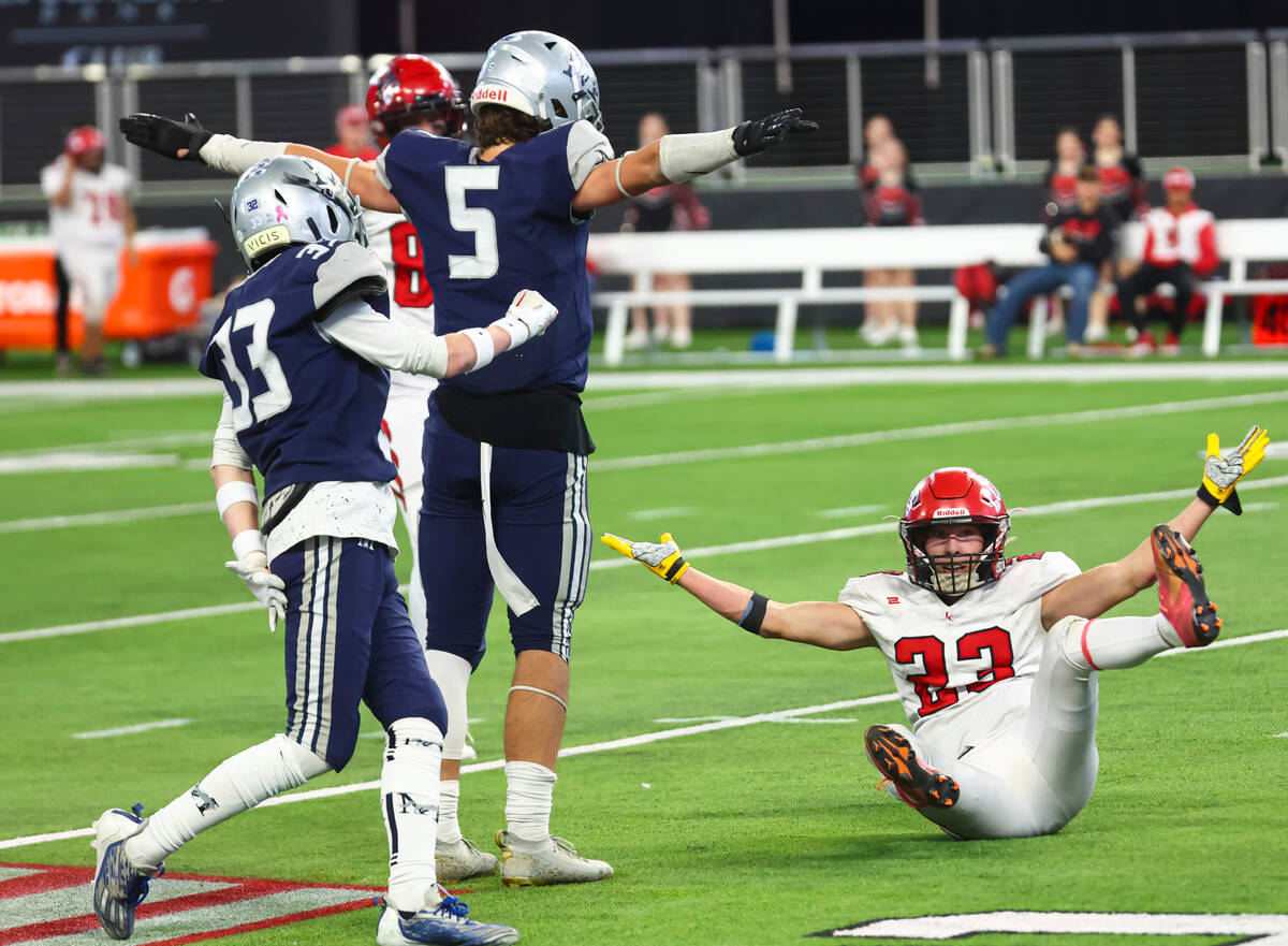 Lincoln County's Ryan Hannig (23) reacts after a call during the second half of the Class 2A fo ...