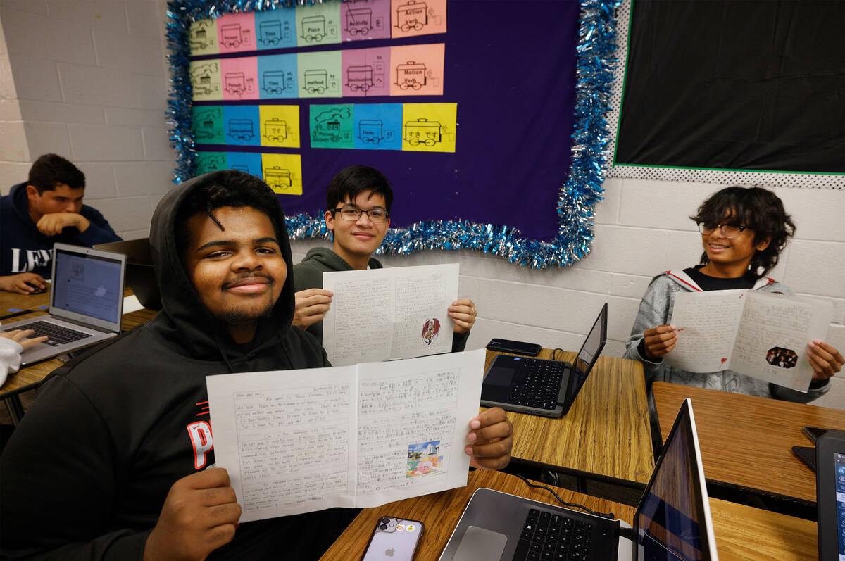 Siswa Las Vegas bertukar surat dengan sahabat pena Jepang