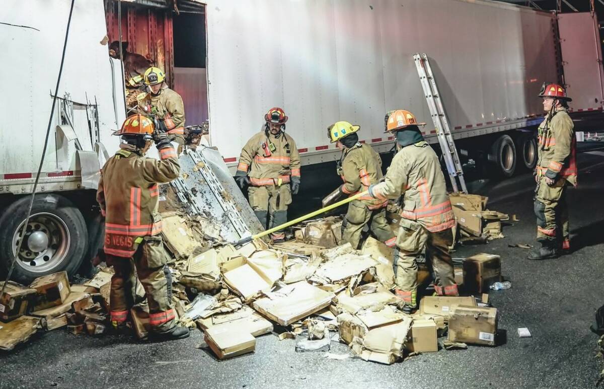 Semi loses control on I-15 in 4-vehicle pileup