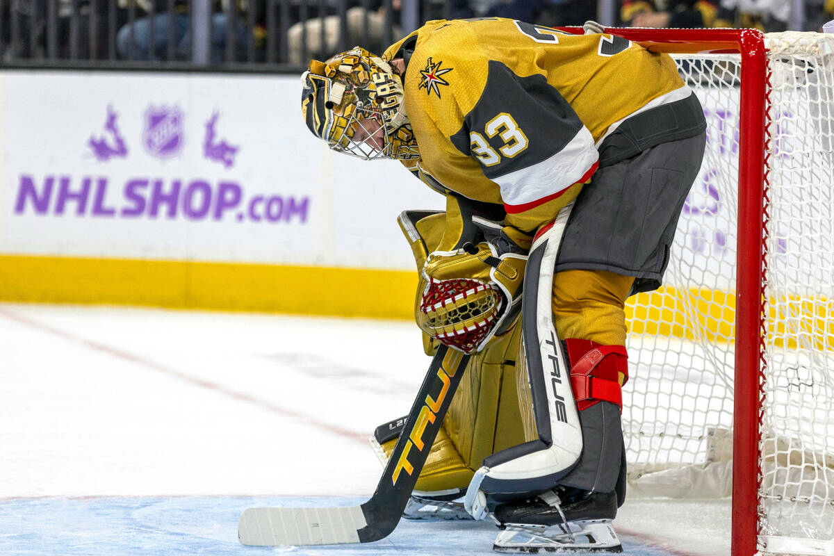 Vegas goalie Adin Hill makes highlight-reel stick save in Game 1 of Stanley  Cup Final