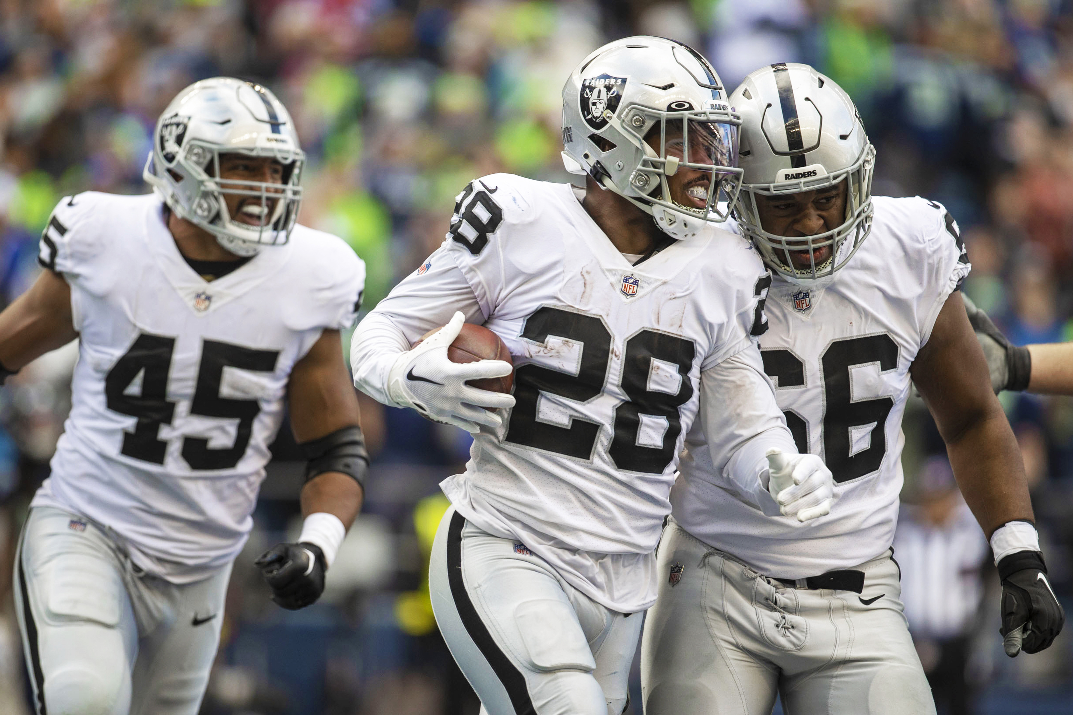 Josh Jacobs menjadi liar dalam kemenangan Raiders OT melawan Seattle Seahawks