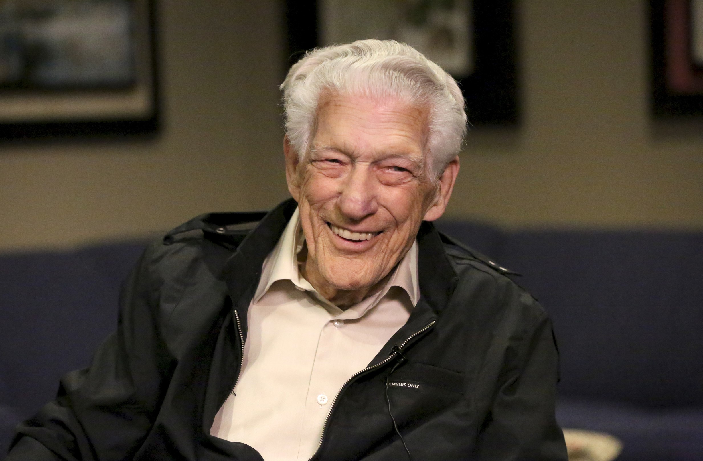 Ed Hall meninggal: Orang terakhir yang selamat dari Pearl Harbor di Nevada