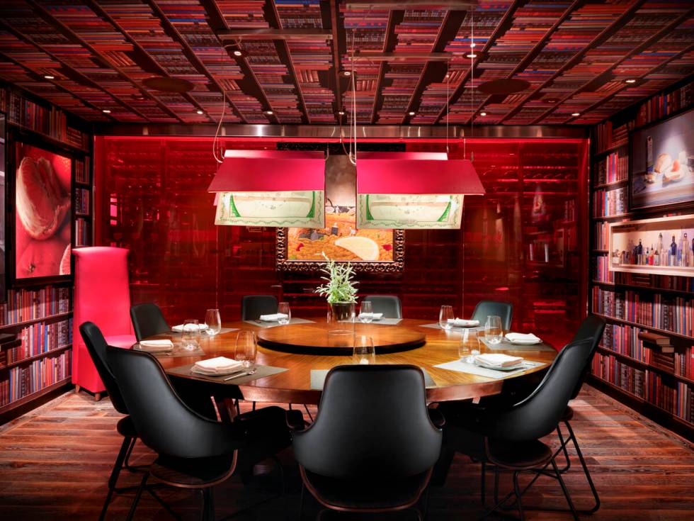 Ruang Biblioteca Jaelo di The Cosmopolitan of Las Vegas adalah tempat makan untuk sherry…