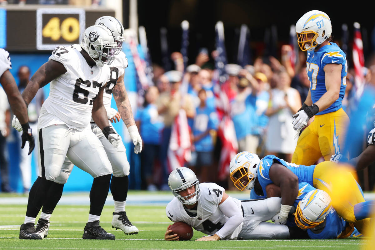 Tren taruhan NFL Week 13: Bawa Chargers over Raiders