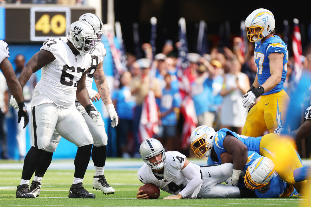 Los Angeles Chargers vs Las Vegas Raiders Prediction, 1/9/2022 NFL Picks,  Best Bets & Odds Week 18