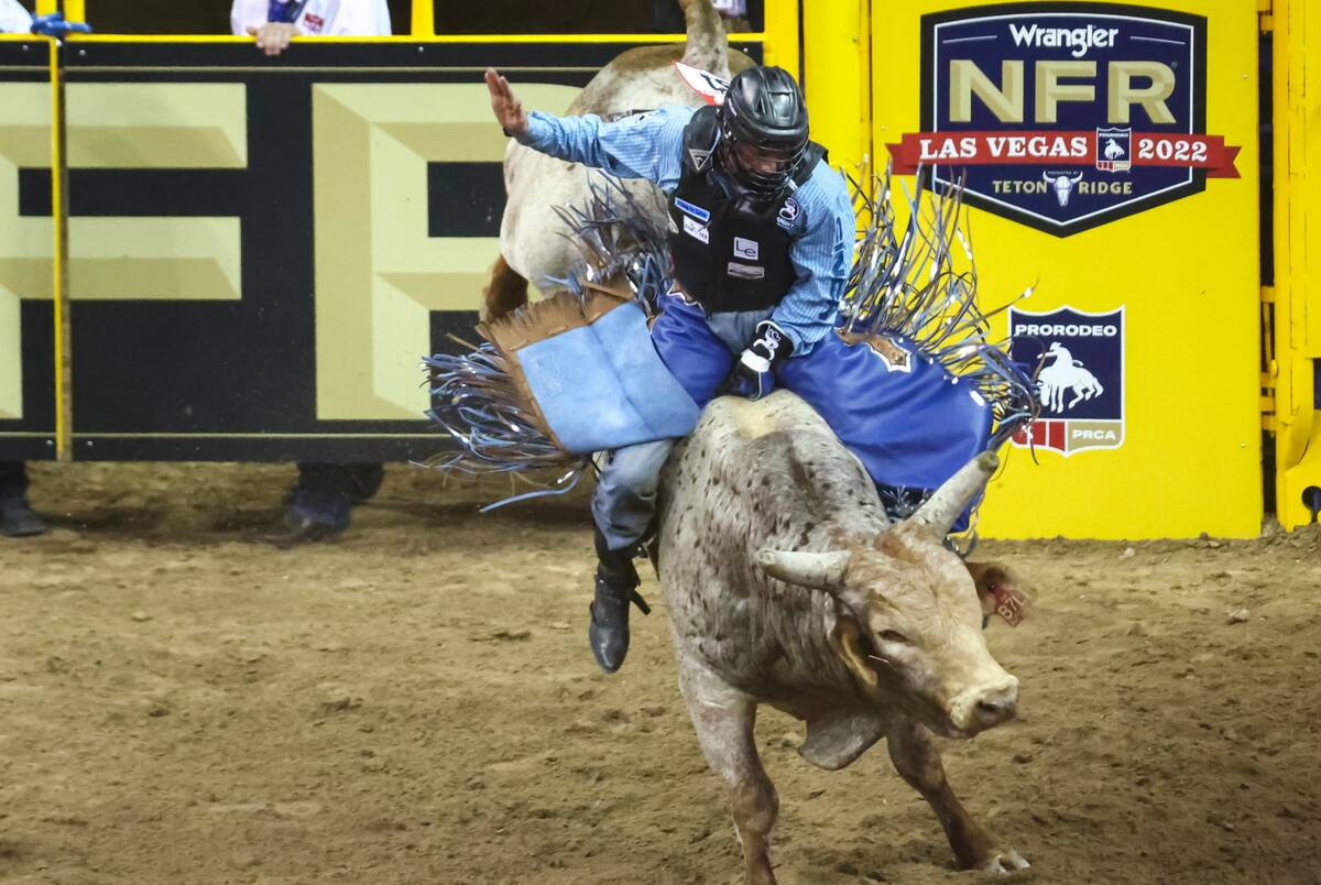 Nfr Bull Riding