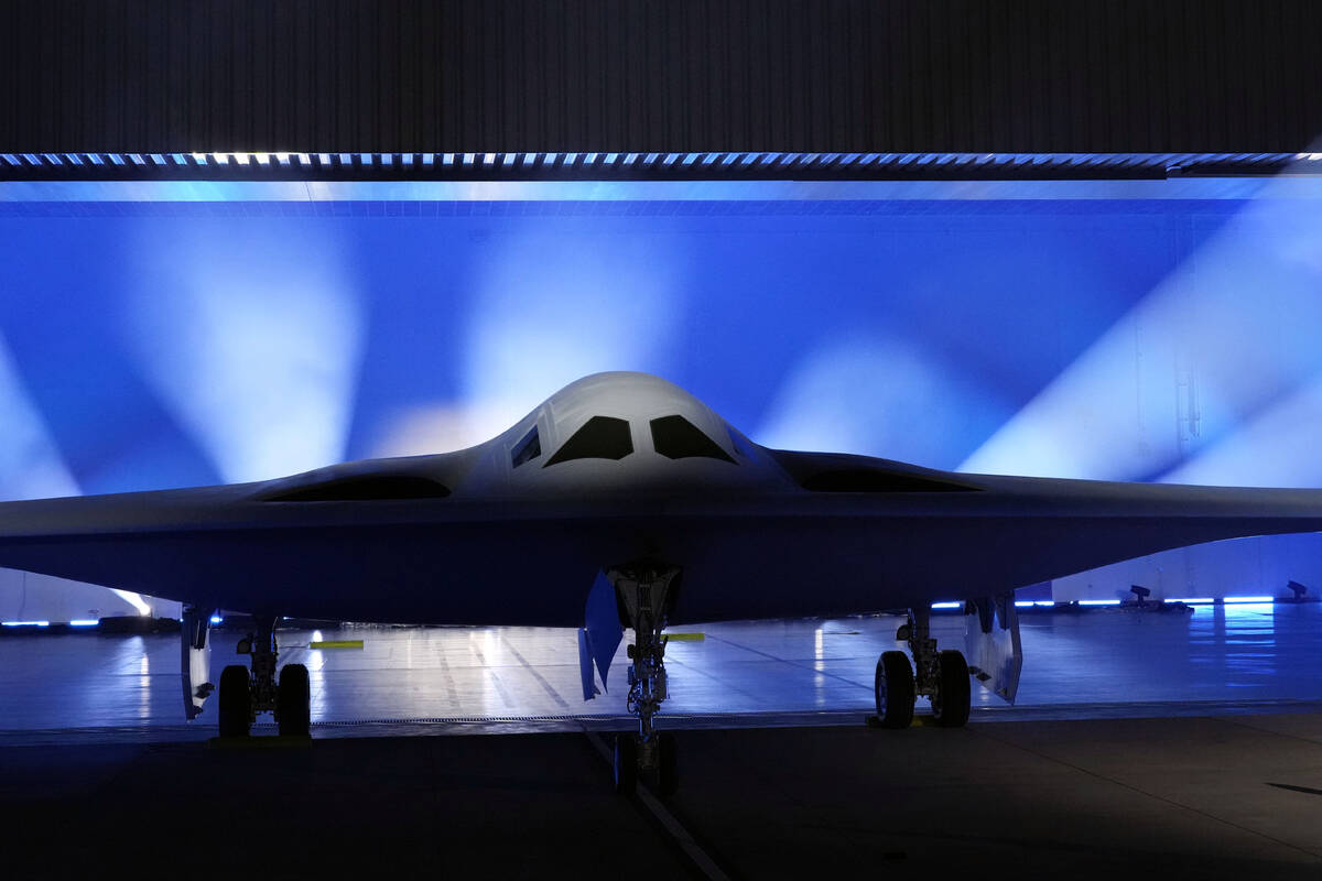 Pentagon meluncurkan pembom siluman baru, B-21 Raider