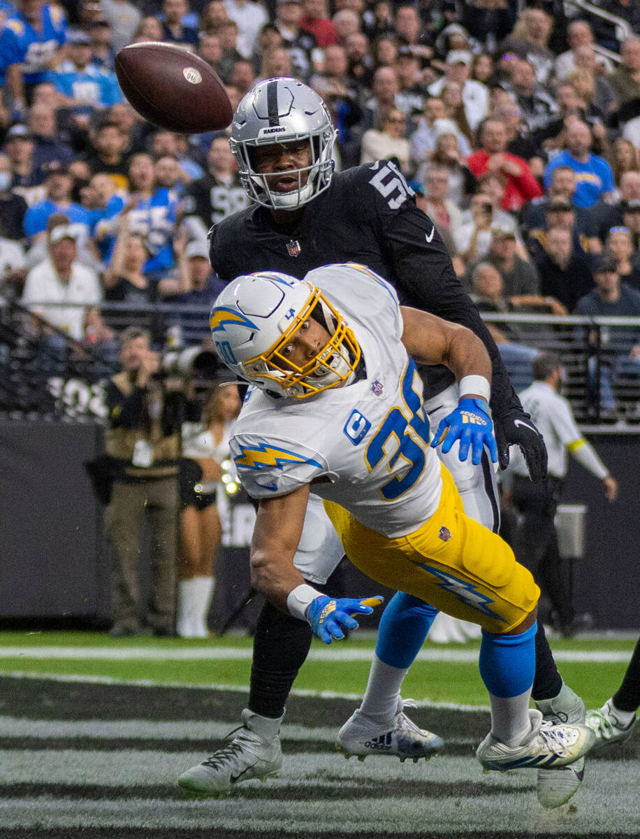 Raiders linebacker Jayon Brown (50) looks on as he defends against Los Angeles Chargers running ...