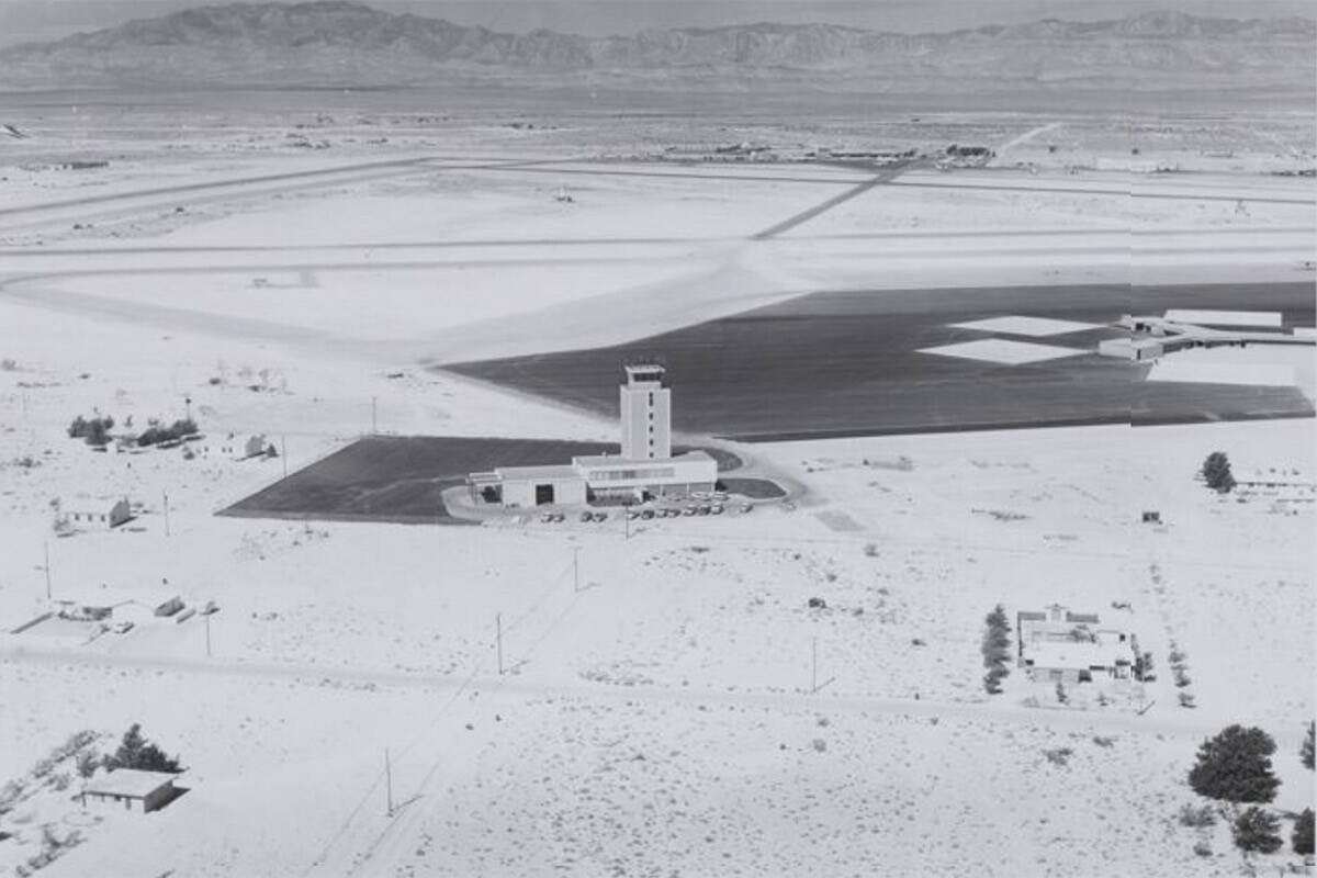McCarran Field on Oct. 5, 1962. (Erle A. Taylor Photograph Collection, UNLV Special Collections ...