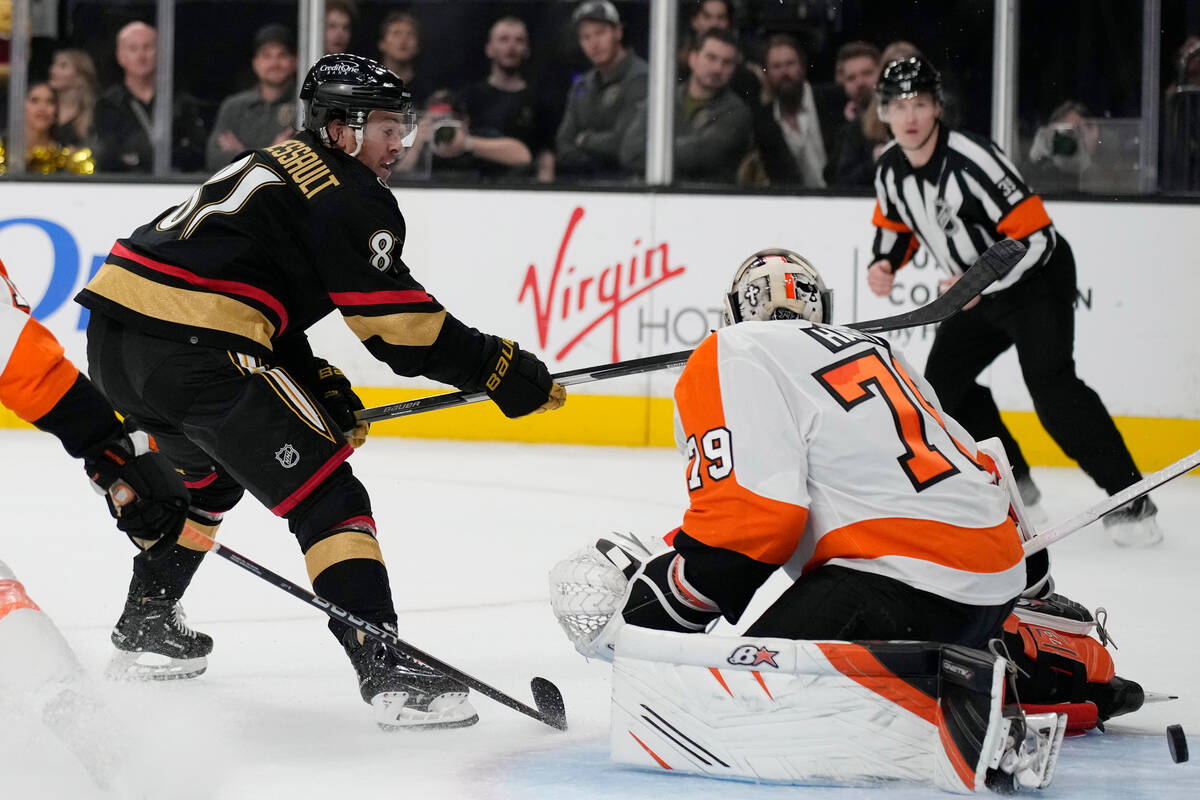 Jonathan Marchessault dari Golden Knights berhasil melewati Philadelphia Flyers