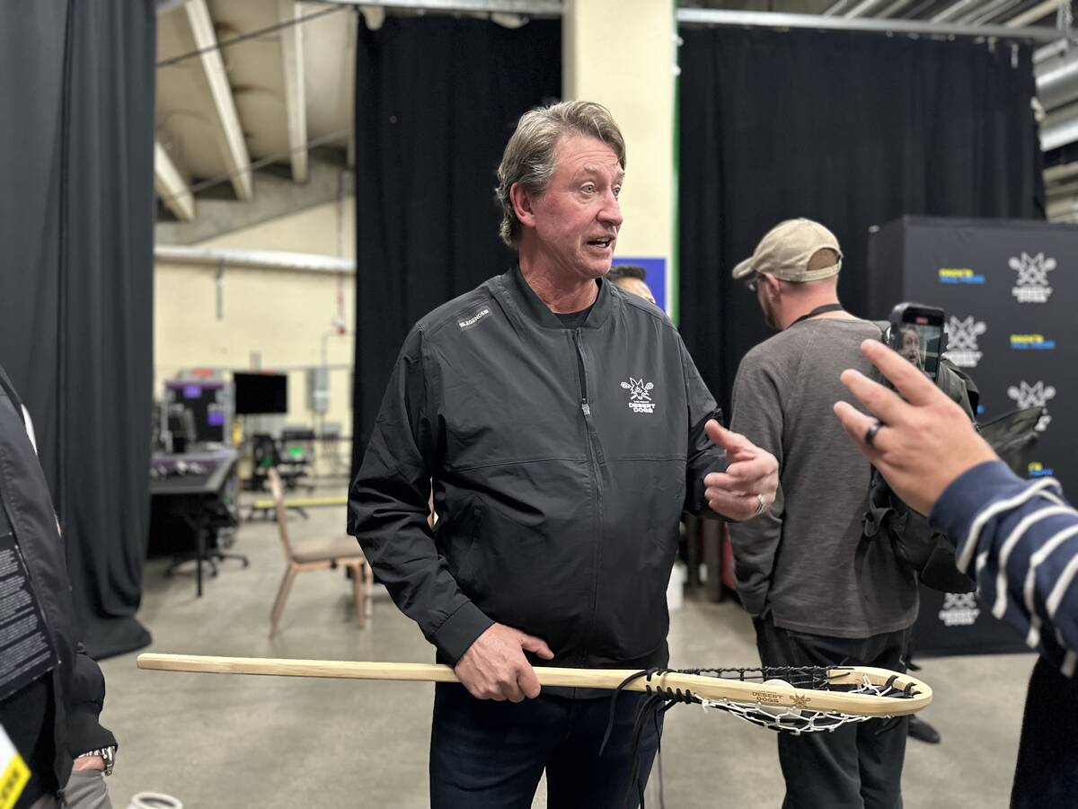 NHL great and Las Vegas Desert Dogs co-owner Wayne Gretzky speaks with media Dec. 15, 2022 at M ...