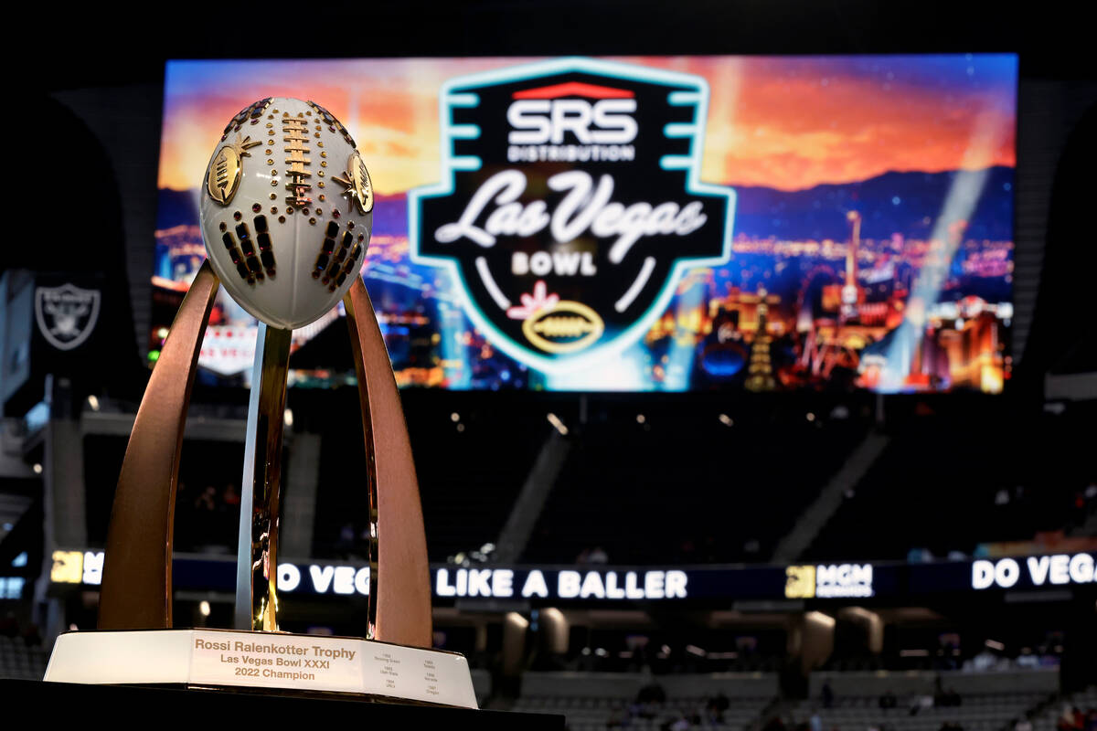 Oregon State whips Florida in Las Vegas Bowl behind Jack Colletto Las