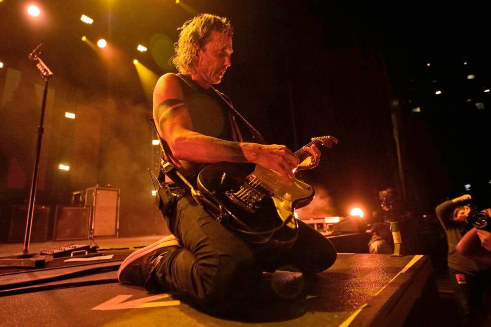 Gavin Rossdale dari Bush tampil "TUR UTAMA" di Hollywood Casino Amphit...