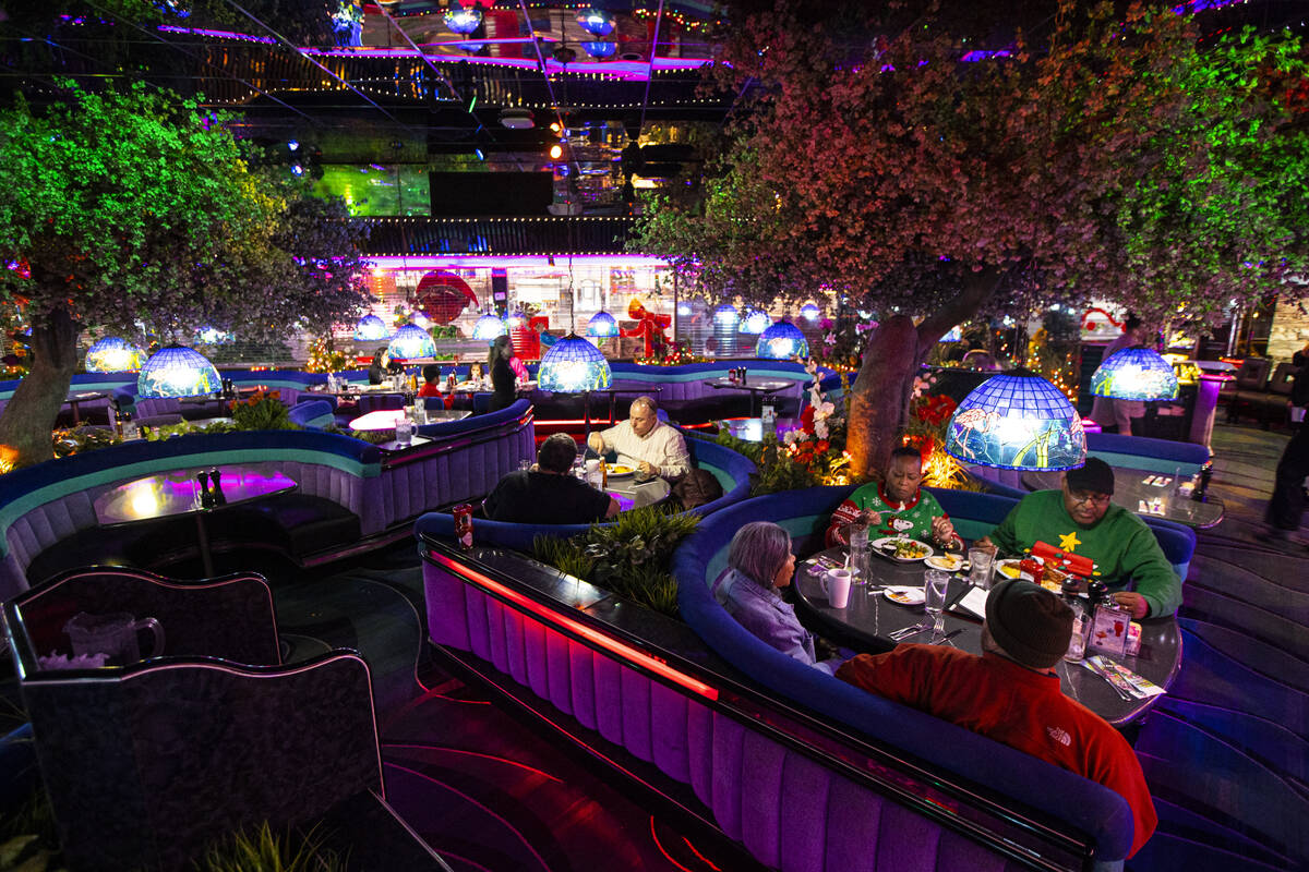 People dine at Peppermill on Tuesday, Dec. 13, 2022, in Las Vegas. The famed restaurant celebra ...