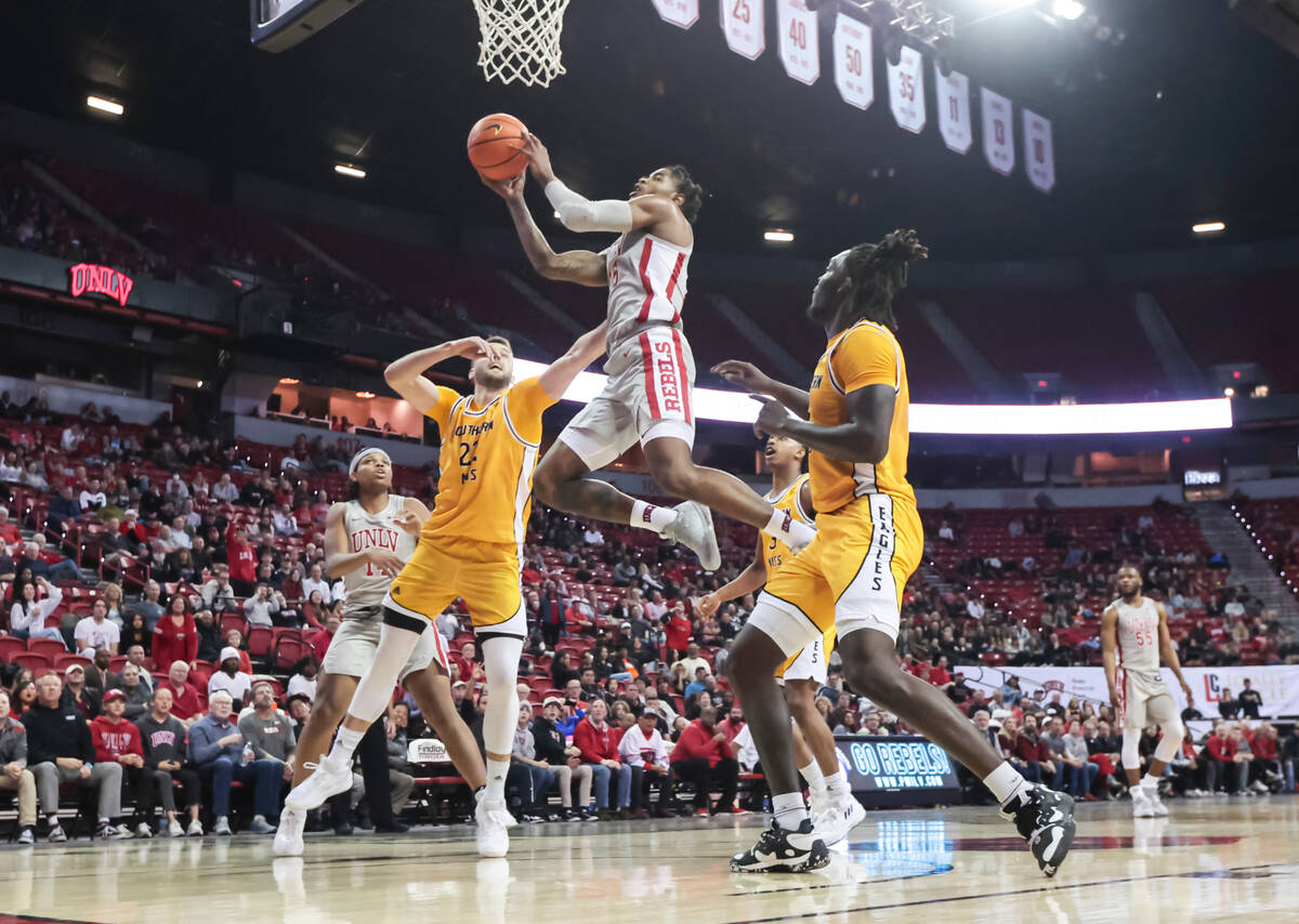 EJ Harkless memimpin UNLV melewati Southern Mississippi