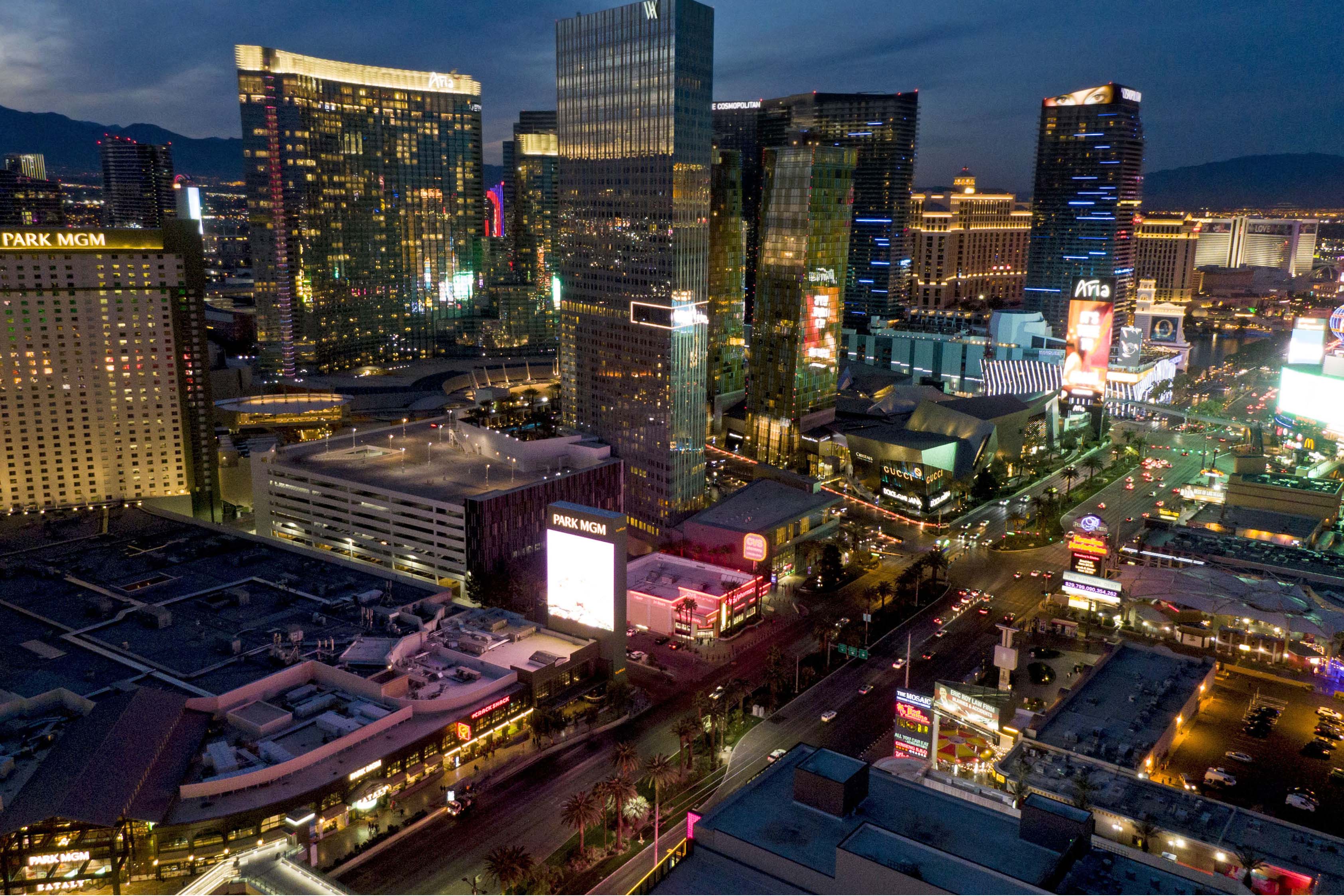 4K] Las Vegas Strip Night Walking Tour, 2022