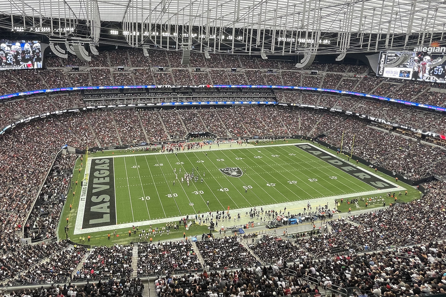 Allegiant Stadium surpasses 2 million event attendees Allegiant