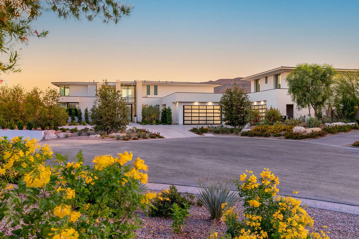A home on Vegas Hills Court in the Summit Club measures 8,936 square feet. (IS Luxury)