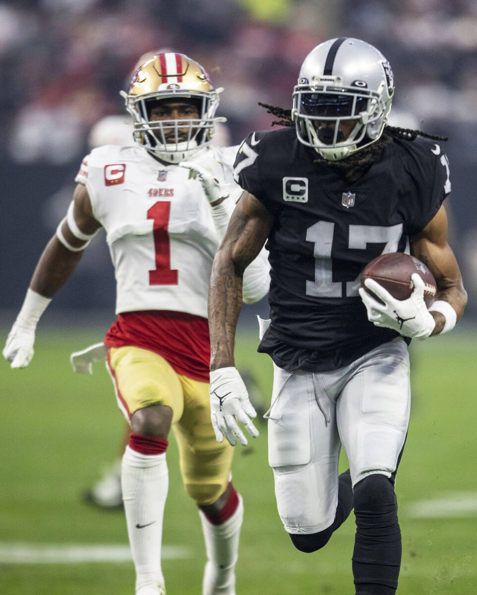Raiders-49ers takeaways: Different but the same
