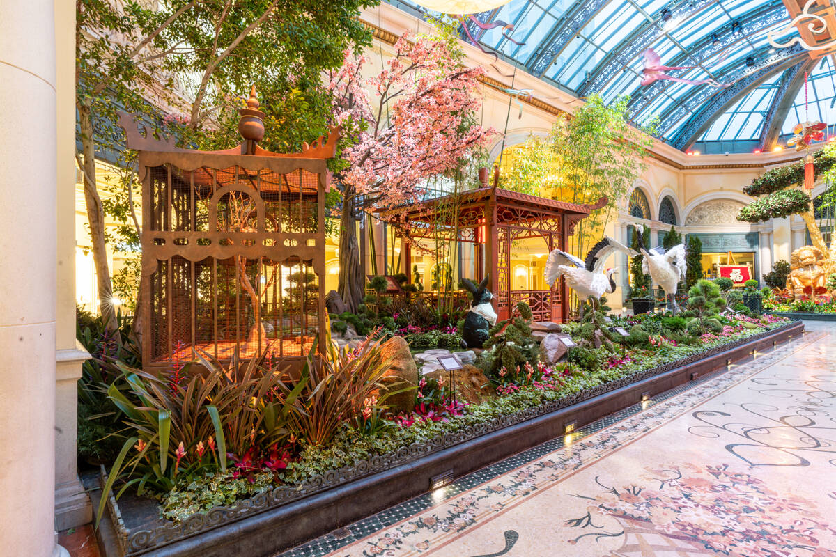 Bellagio Conservatory Woos Asian Customers