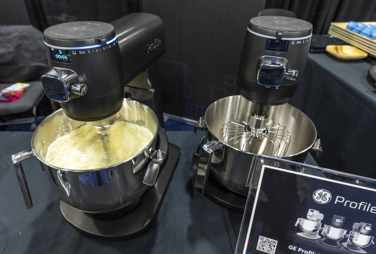 GE Unveiled the Smartest Stand Mixer Ever at CES. Here's Why We