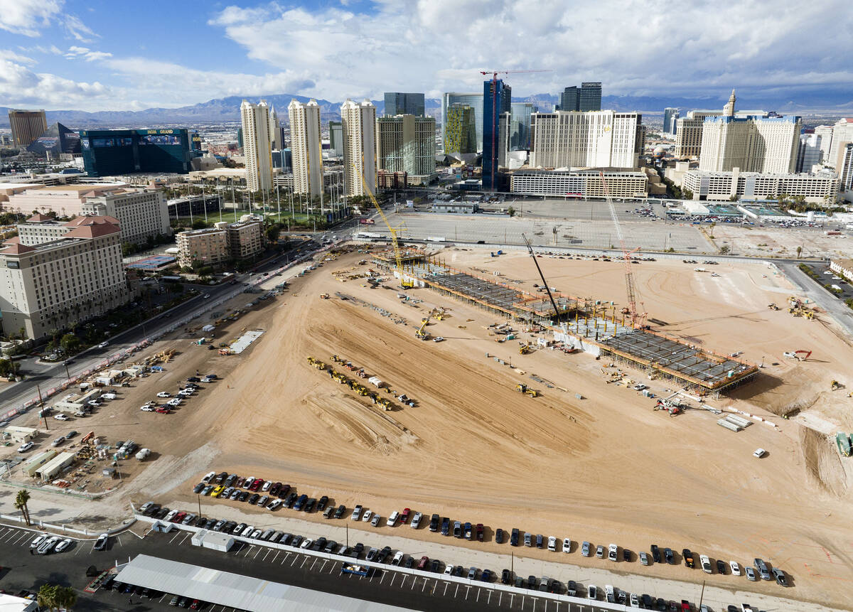 F1 Las Vegas Grand Prix: FOX5 drone gives a look at pit building, track  ahead of race