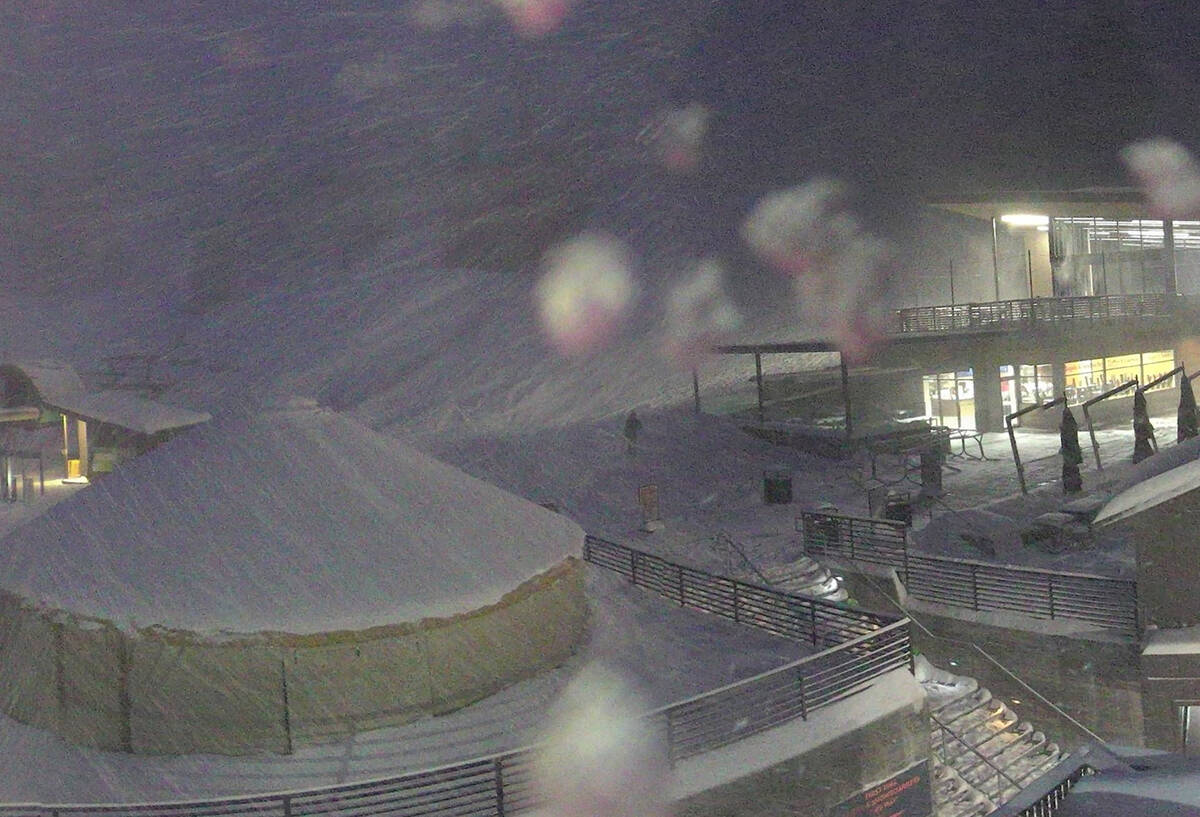 A webcam shows snowfall at Lee Canyon shortly before 9 p.m. Saturday, Jan. 14, 2023. (Lee Canyon)