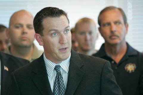 Mantan Presiden Serikat Polisi Henderson Gary Hargis mengaku tidak bersalah atas tuduhan tabrak lari
