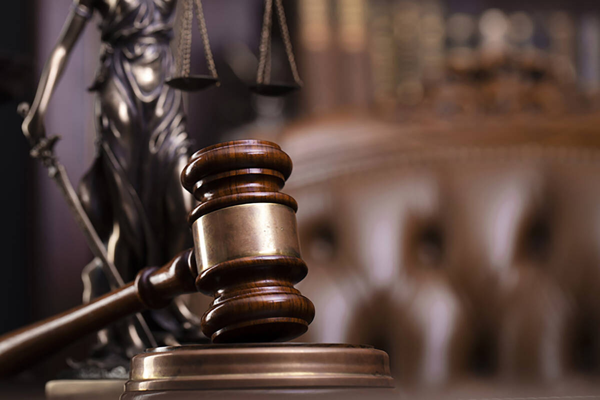 Pengadilan ditetapkan dalam kasus bantuan seksual dengan imbalan sewa apartemen