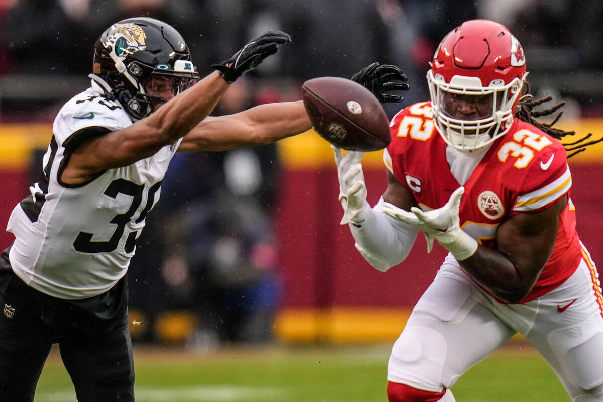 Jaguars lose to Chiefs, but get backdoor cover of spread in the final  minute of the game - DraftKings Network