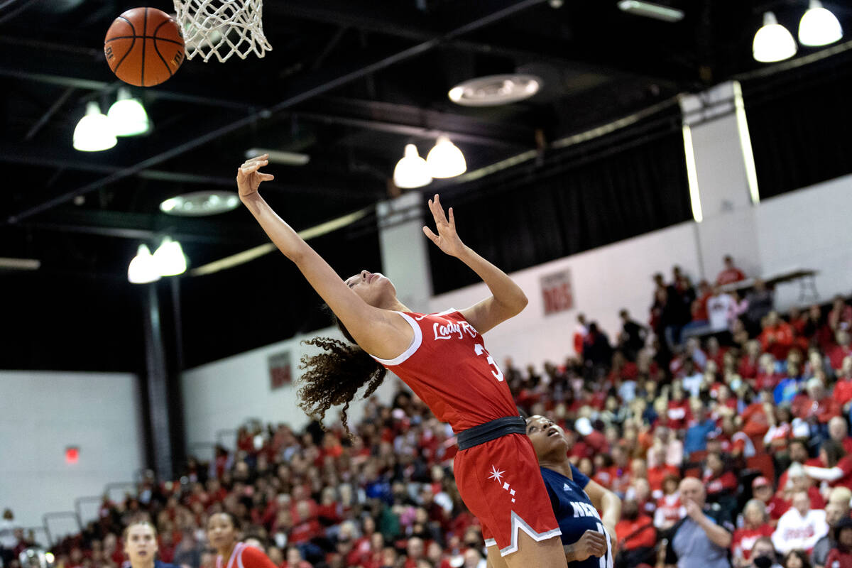 UNLV Lady Rebels guard Kiara Jackson (3) shoots during the first half of an NCAA college basket ...