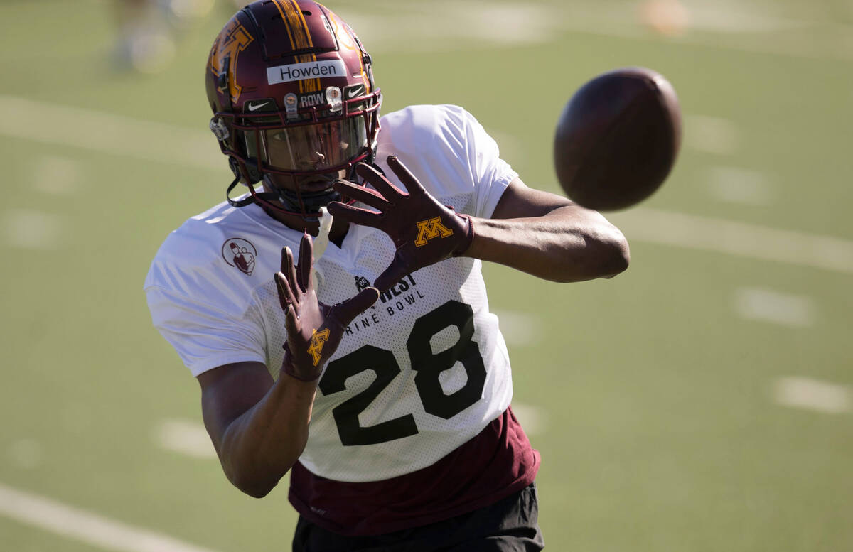 West safety Jordan Howden (28) prepares to makes a catch during practice for the East West Shri ...