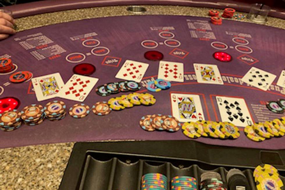 Jackpot 4.837 dimenangkan oleh rookie NFL yang berlari kembali di Caesars Palace Jackpot 4.837 dimenangkan oleh rookie NFL yang berlari kembali di Caesars Palace