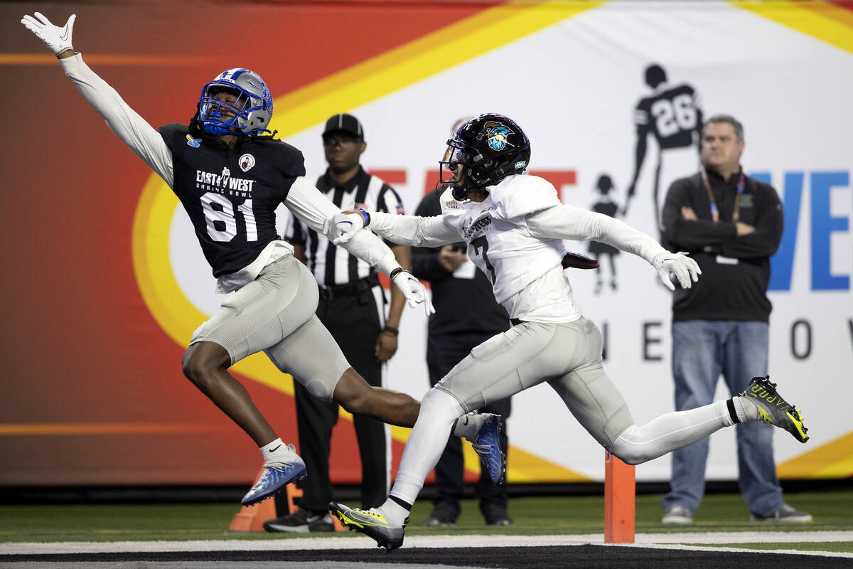West wide receiver Jadakis Bonds of Hampton (81) unsuccessfully reaches for a touchdown pass ag ...