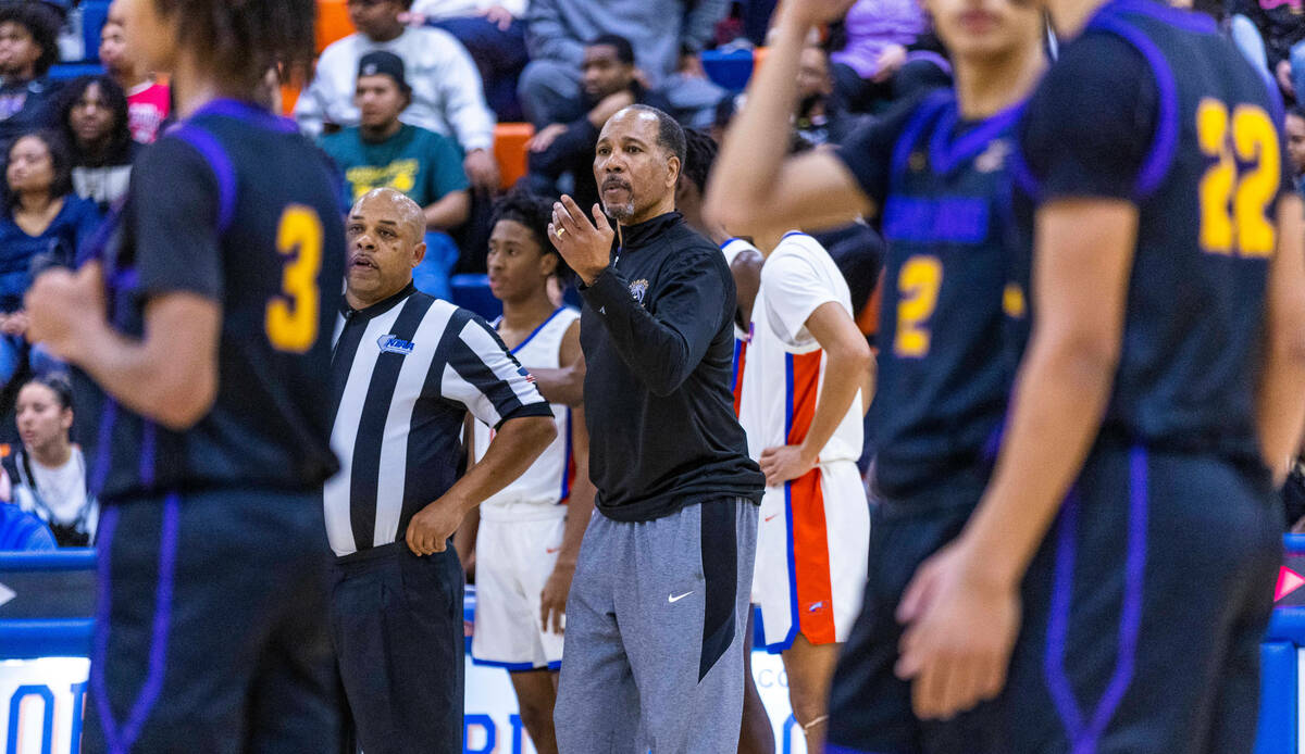 Durango assistant coach Mike Lee questions a foul call for Bishop Gorman during the second half ...