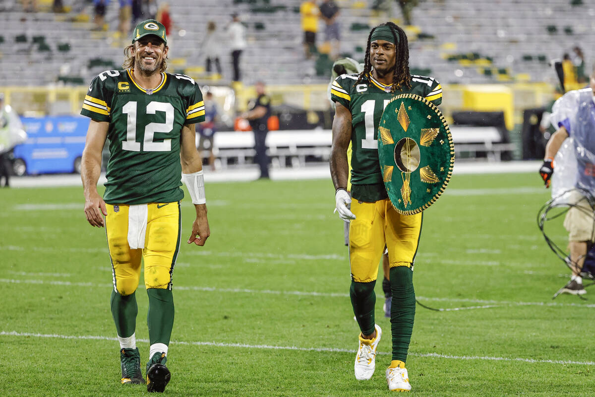 Davante Adams could be trying to facilitate trade for Aaron Rodgers, Raiders News