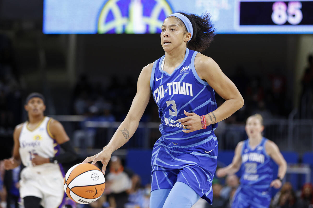 Chicago Sky forward Candace Parker (3) brings the ball up court against the Los Angeles Sparks ...