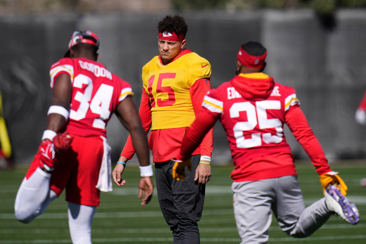 Alat peraga Super Bowl di Patrick Mahomes, Jalen Hurts menarik petaruh