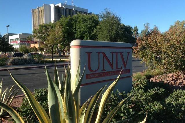 The Maryland Parkway entrance to UNLV. (Las Vegas Review-Journal)