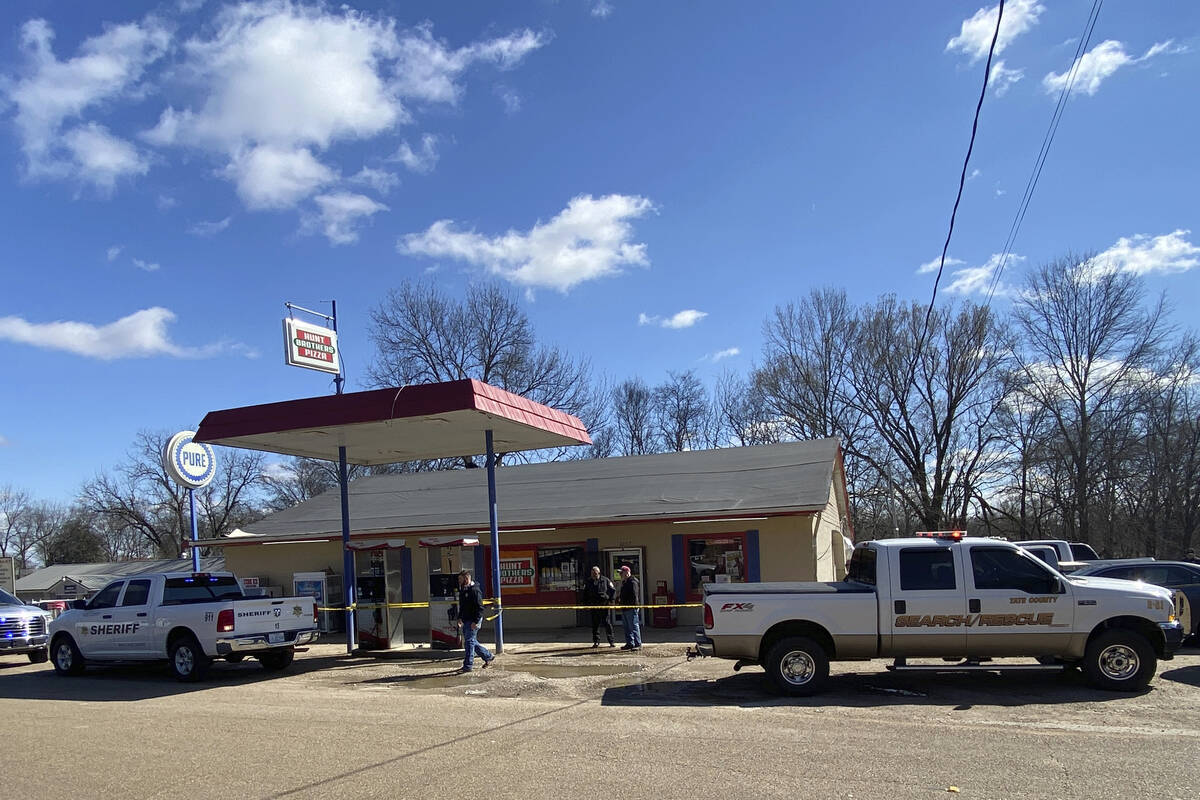 Enam orang ditembak mati di kota kecil di Mississippi;  tersangka dalam tahanan