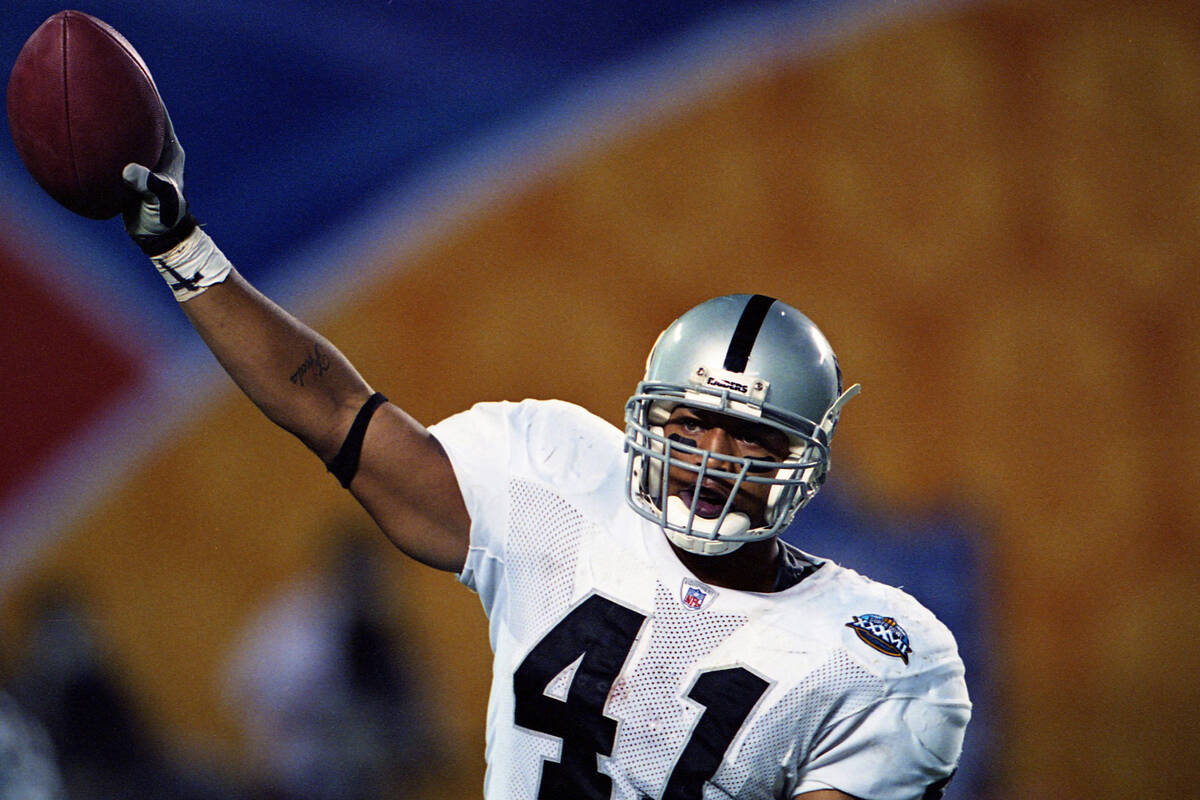 Oakland Raiders cornerback Eric Johnson (41) celebrates after a play during Super Bowl XXXVII J ...