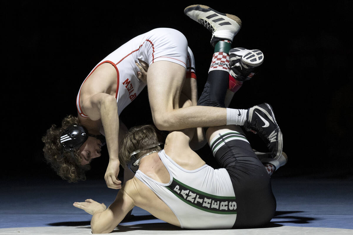 Palo Verde’s Liam Grady wrestles Arbor View’s Tyler Morales in the 132 lb weight ...