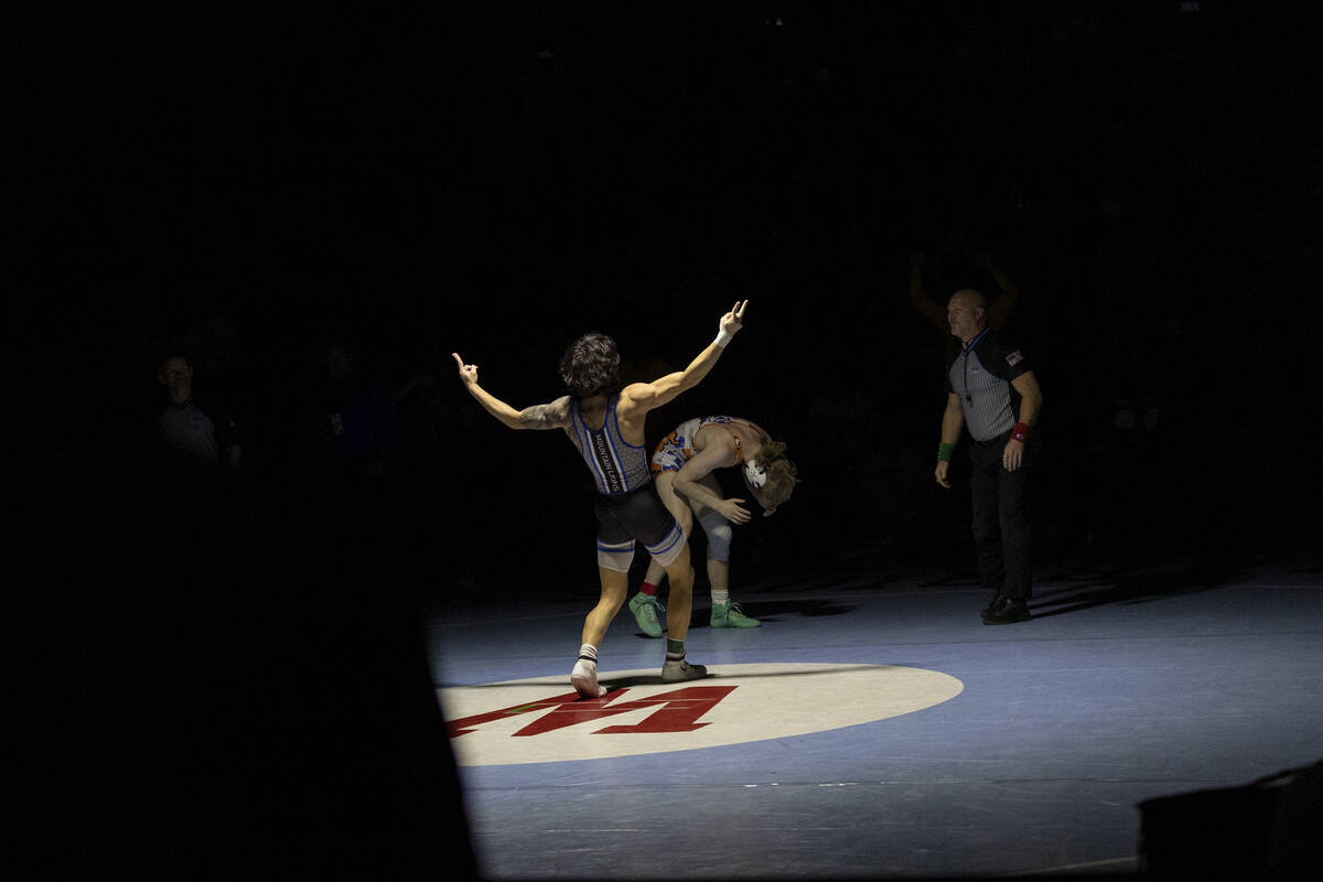 Sierra Vista’s Joshua Arceo celebrates beating Bishop Gorman’s Vincent Vogan in t ...