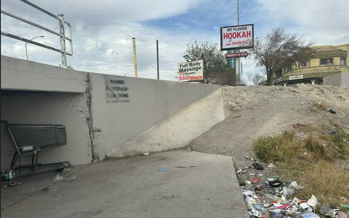 Pria tunawisma ditembak mati di terowongan Las Vegas;  2 lainnya ditemukan tewas
