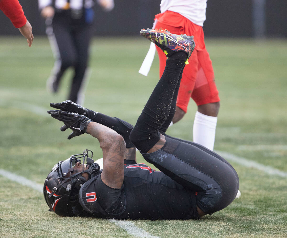 Vegas Vipers wide receiver Martavius Bryant reacts after failing to make a catch against the DC ...