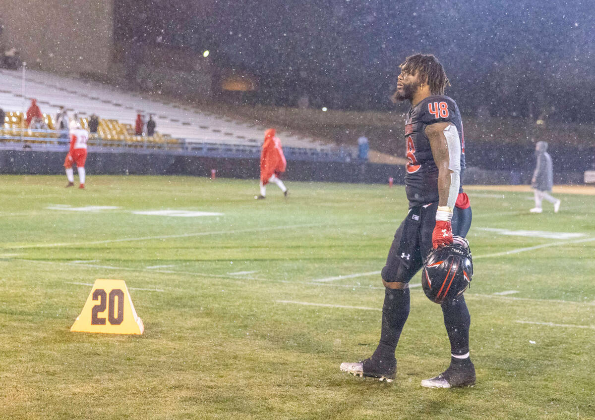 Vegas Vipers linebacker DJ Calhoun leaves the field after the team’s 18-6 loss to the DC ...